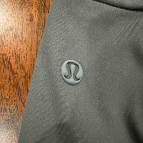 New! Lululemon Tapered-Leg Mid-Rise Crop Pants 25” Luxtreme Size XL - Picture 7 of 11